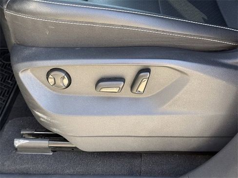 Certified 2022 Volkswagen Atlas SE w/ Panoramic Sunroof Package image 25