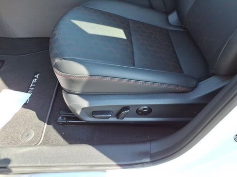 New 2026 Nissan Sentra SR image 7