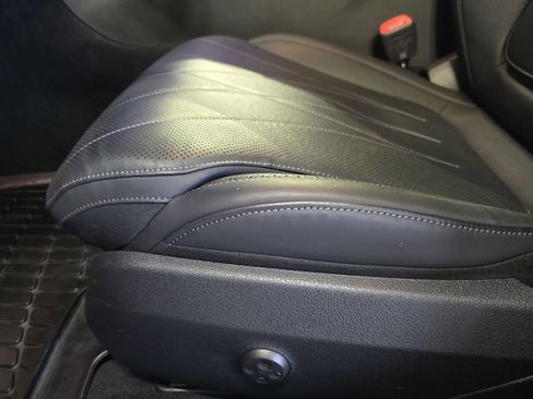 Used 2025 Mercedes-Benz C 36 AMG S image 34