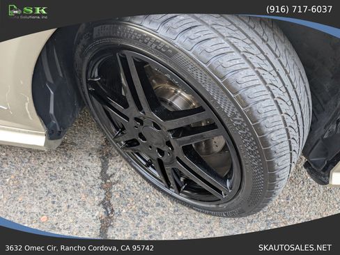 Used 2010 Mercedes-Benz E 350 4MATIC Sedan image 33