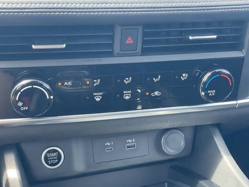 Used 2023 Nissan Rogue S FWD image 26