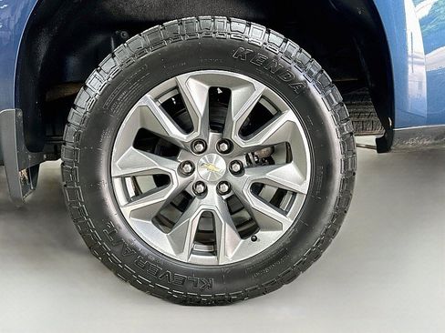 Used 2019 Chevrolet Silverado 1500 LT w/ All-Star Edition AWD/4WD image 28
