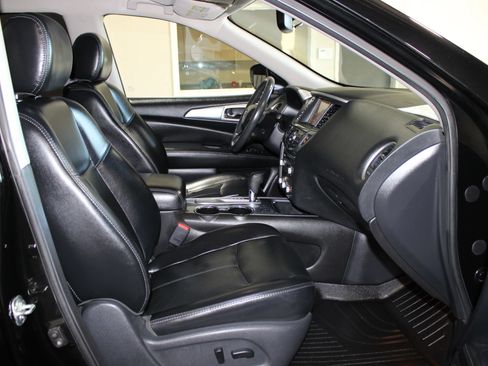 Used 2018 Nissan Pathfinder SL w/ Cargo Package FWD image 29