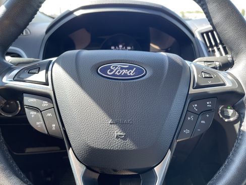 Used 2023 Ford Edge SEL AWD/4WD image 13