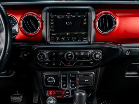 Used 2022 Jeep Wrangler Rubicon AWD/4WD image 23