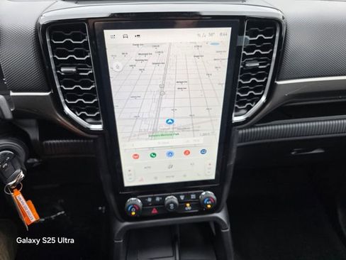 New 2025 Ford Ranger XLT w/ Equipment Group 301A High image 18