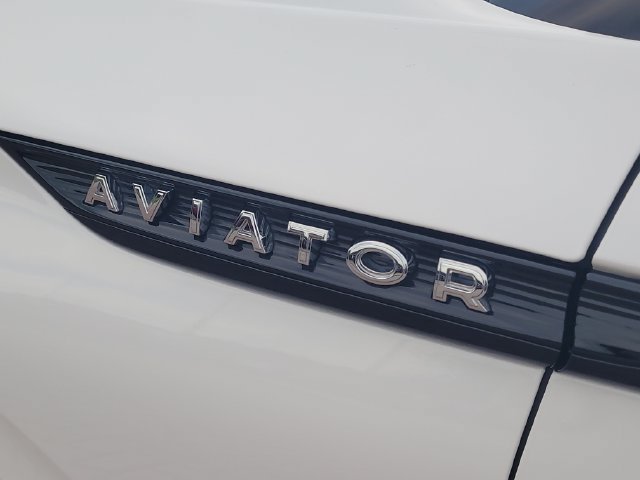 Used 2025 Lincoln Aviator Reserve w/ Equipment Group 201A AWD/4WD image 9
