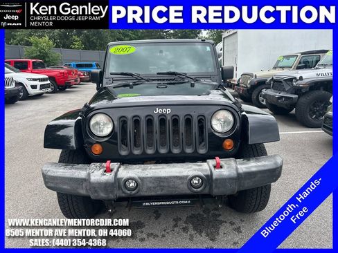 Used 2007 Jeep Wrangler Unlimited Sahara AWD/4WD image 2
