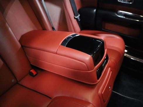 Used 2017 Rolls-Royce Ghost image 44