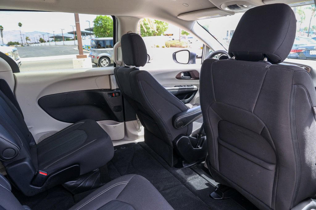 Used 2024 Chrysler Voyager LX FWD image 19