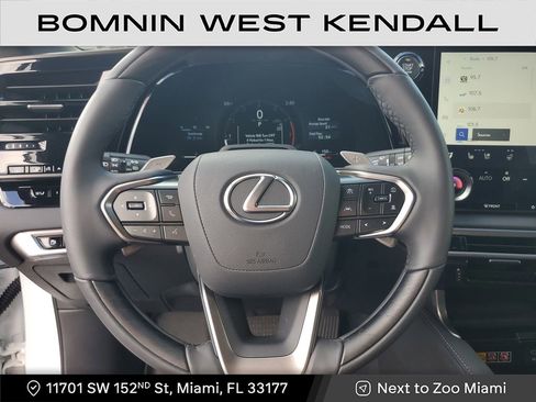 Used 2025 Lexus RX 350 AWD image 30