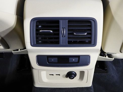 Used 2023 Audi Q5 2.0T Premium w/ Convenience Package image 24