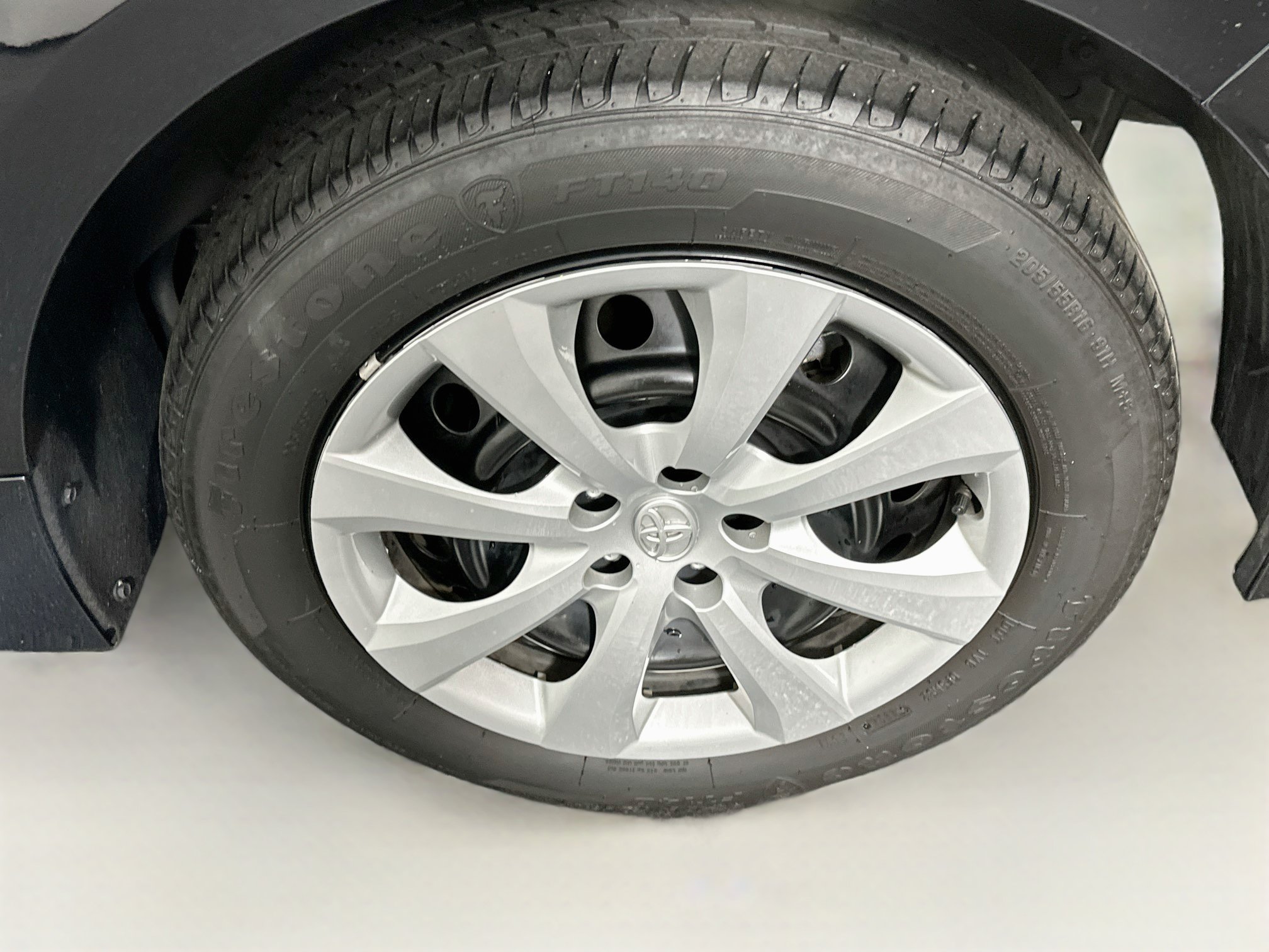 Used 2025 Toyota Corolla LE FWD image 11