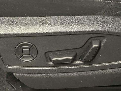 Used 2025 Audi Q5 Premium Plus w/ Premium Plus image 13