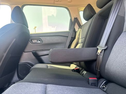 Certified 2025 Nissan Rogue SV FWD image 35