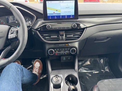 Used 2022 Ford Escape SEL w/ SEL Stealth AWD Package image 17