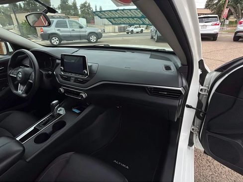 Used 2020 Nissan Altima 2.5 S FWD image 17