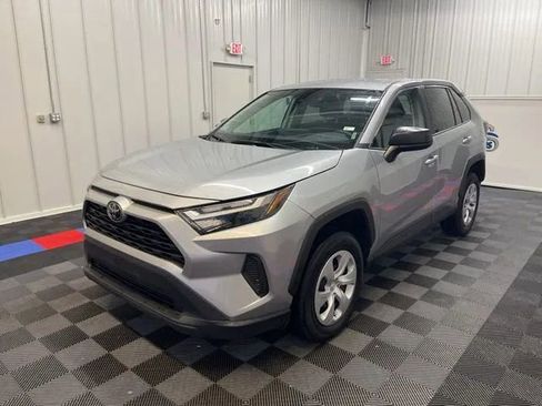 Used 2025 Toyota RAV4 LE image 6
