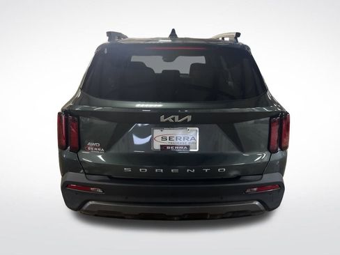 Used 2022 Kia Sorento S image 4
