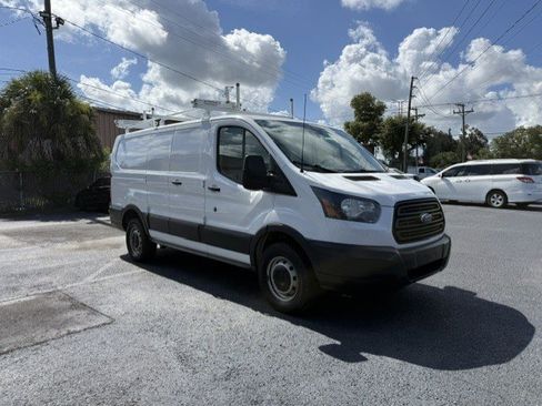 Used 2017 Ford Transit 250 130 Low Roof RWD image 3