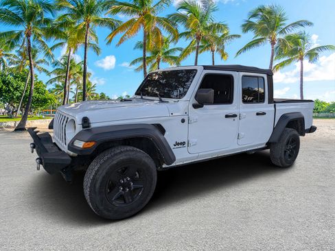 Used 2022 Jeep Gladiator Sport image 7