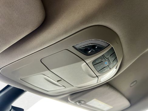 Used 2023 Chrysler Pacifica Touring-L FWD image 22