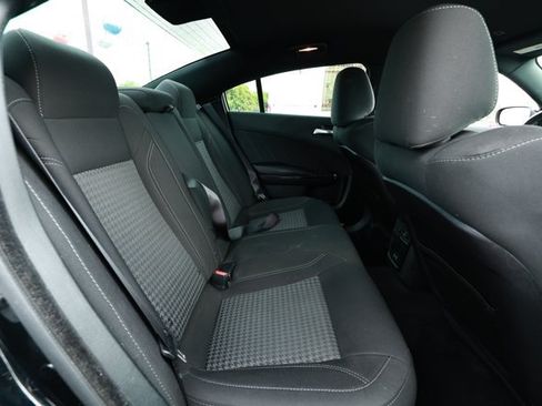 Used 2019 Dodge Charger SXT w/ Blacktop Package AWD/4WD image 27