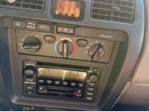 Used 2002 Toyota 4Runner SR5 image 5