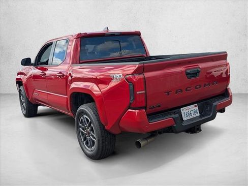 Used 2024 Toyota Tacoma TRD Sport w/ TRD Sport Upgrade Package image 7