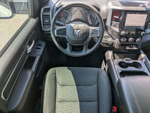 Used 2025 RAM 1500 Big Horn RWD image 15