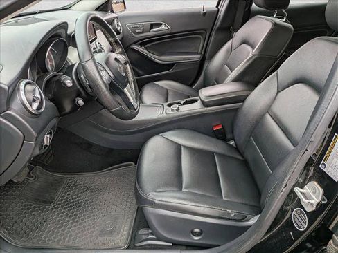 Used 2015 Mercedes-Benz GLA 250 image 14