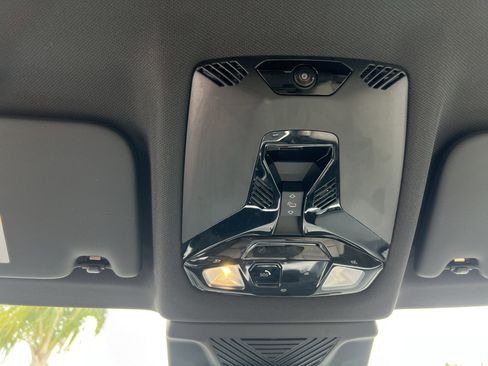 Certified 2025 BMW X2 xDrive28i w/ Premium Package image 39