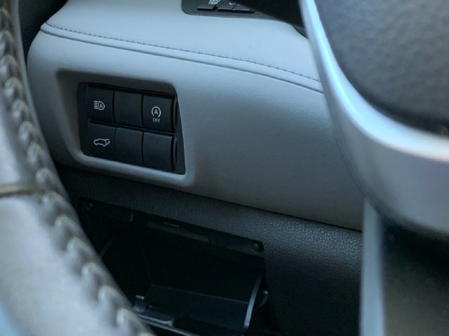 Used 2023 Toyota Highlander XLE FWD image 14