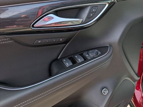 Used 2023 Buick Envision Essence FWD image 12