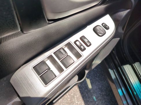 Used 2014 Toyota Camry SE FWD image 18