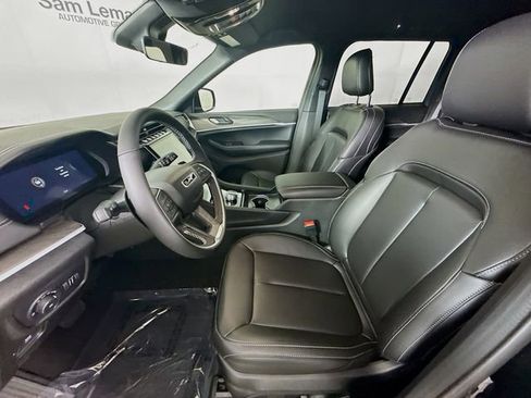 New 2025 Jeep Grand Cherokee Limited image 21