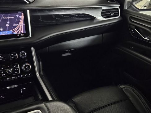 Used 2021 GMC Yukon XL Denali w/ Denali Premium Package RWD image 10