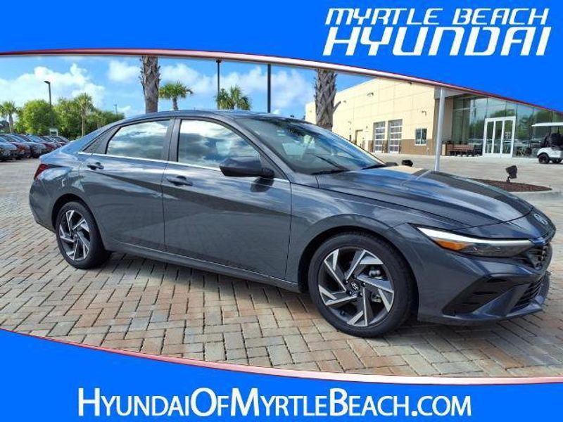 Certified 2024 Hyundai Elantra SEL w/ Convenience Package image 1