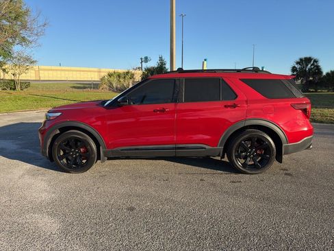 Used 2020 Ford Explorer ST w/ ST Street Pack image 2