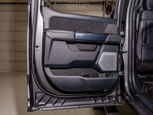 Used 2025 Ford F350 Platinum w/ FX4 Off-Road Package image 38