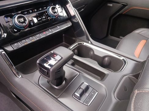 Used 2023 GMC Sierra 1500 AT4 w/ Technology Package image 24