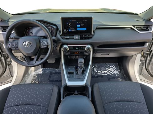 Used 2025 Toyota RAV4 XLE w/ Convenience Package image 9