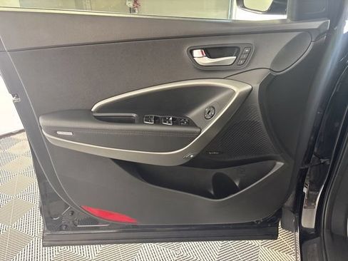 Used 2018 Hyundai Santa Fe Sport FWD image 18