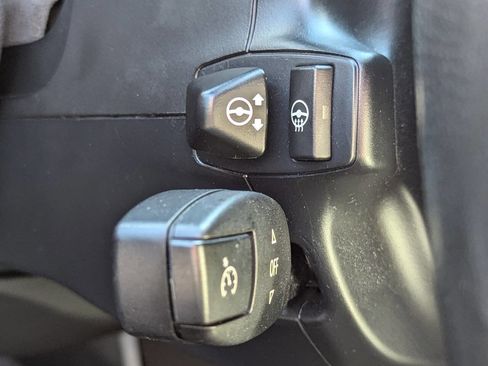 Used 2006 BMW 650i 650i 2dr Convertible image 42