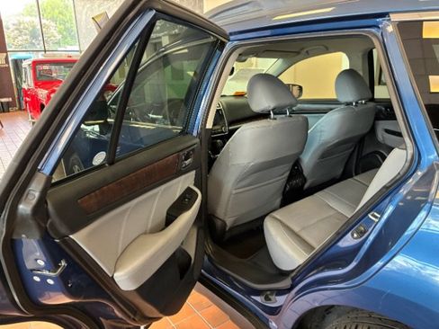 Used 2019 Subaru Outback 2.5i Limited AWD/4WD image 27