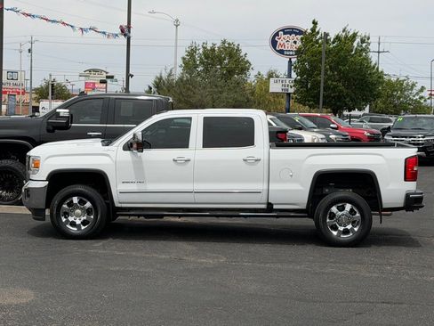 Used 2019 GMC Sierra 2500 SLT w/ Duramax Plus Package AWD/4WD image 45
