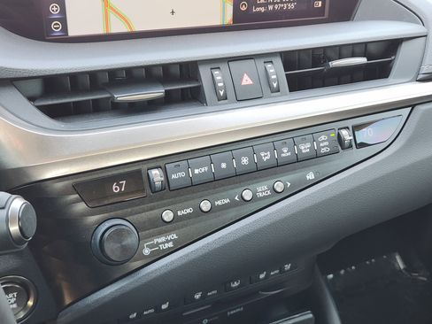 Used 2019 Lexus ES 350 w/ Accessory Package 2 image 22