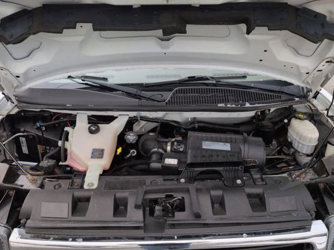 Used 2018 GMC Savana 2500 w/ Driver Convenience Package image 15