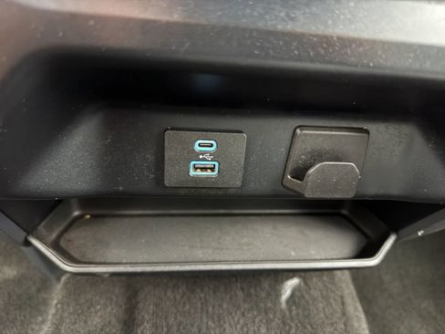 Used 2023 Ford F150 XLT AWD/4WD image 32