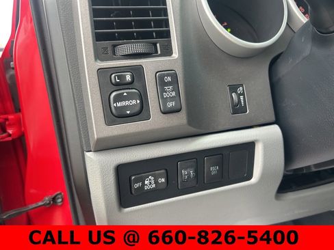 Used 2012 Toyota Tundra 4x4 CrewMax image 18